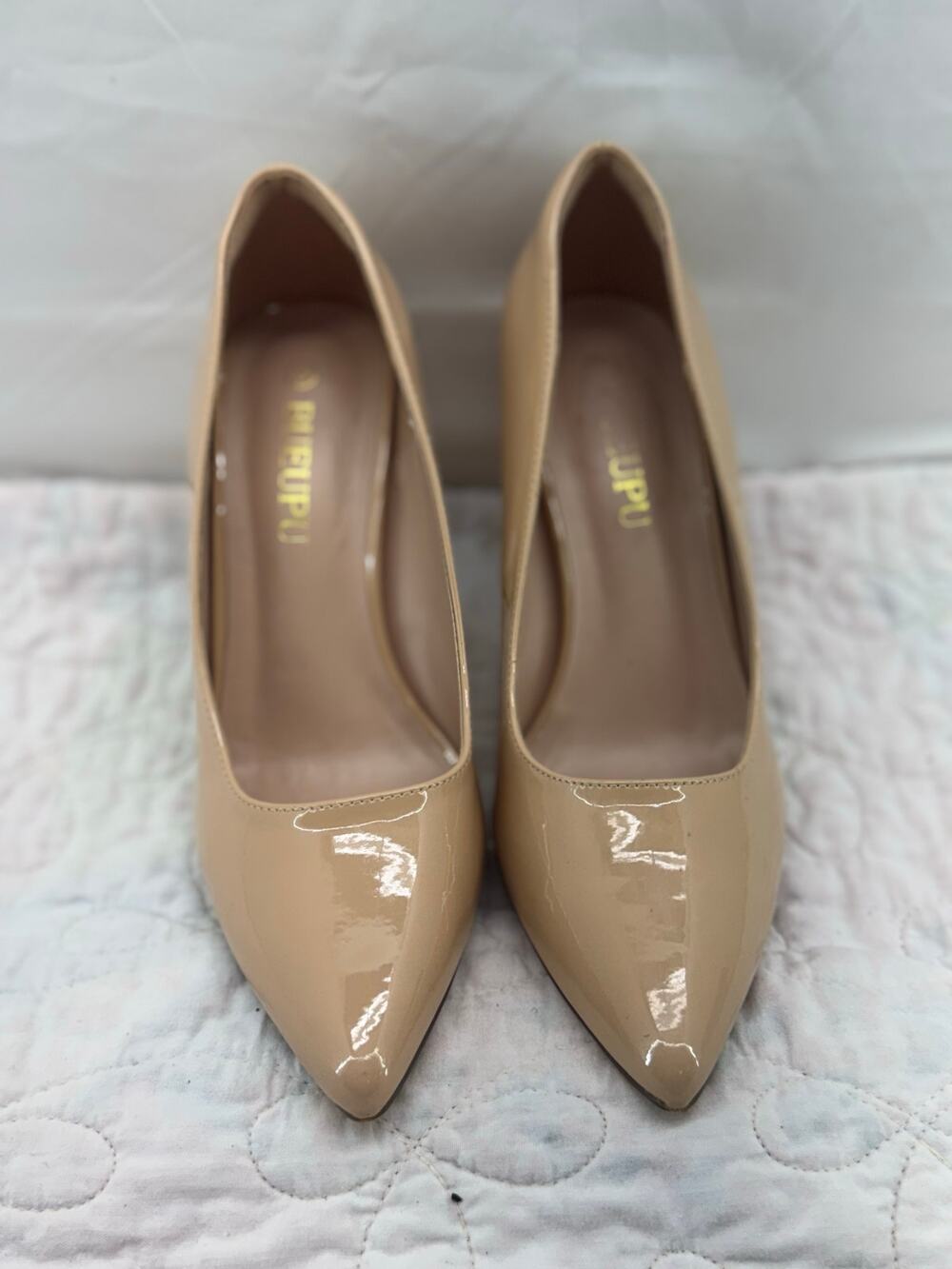 BUEUPU women’s 9 natural color, shiny high heels minimalist